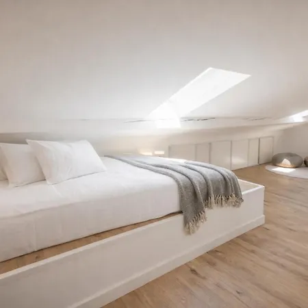 Apartment Les Palmiers, Center, Walk To Beach, Ac, Wifi *
