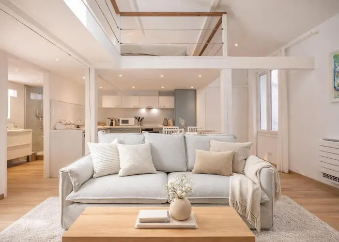 Апартаменты Les Palmiers, Center, Walk To Beach, Ac, Wifi